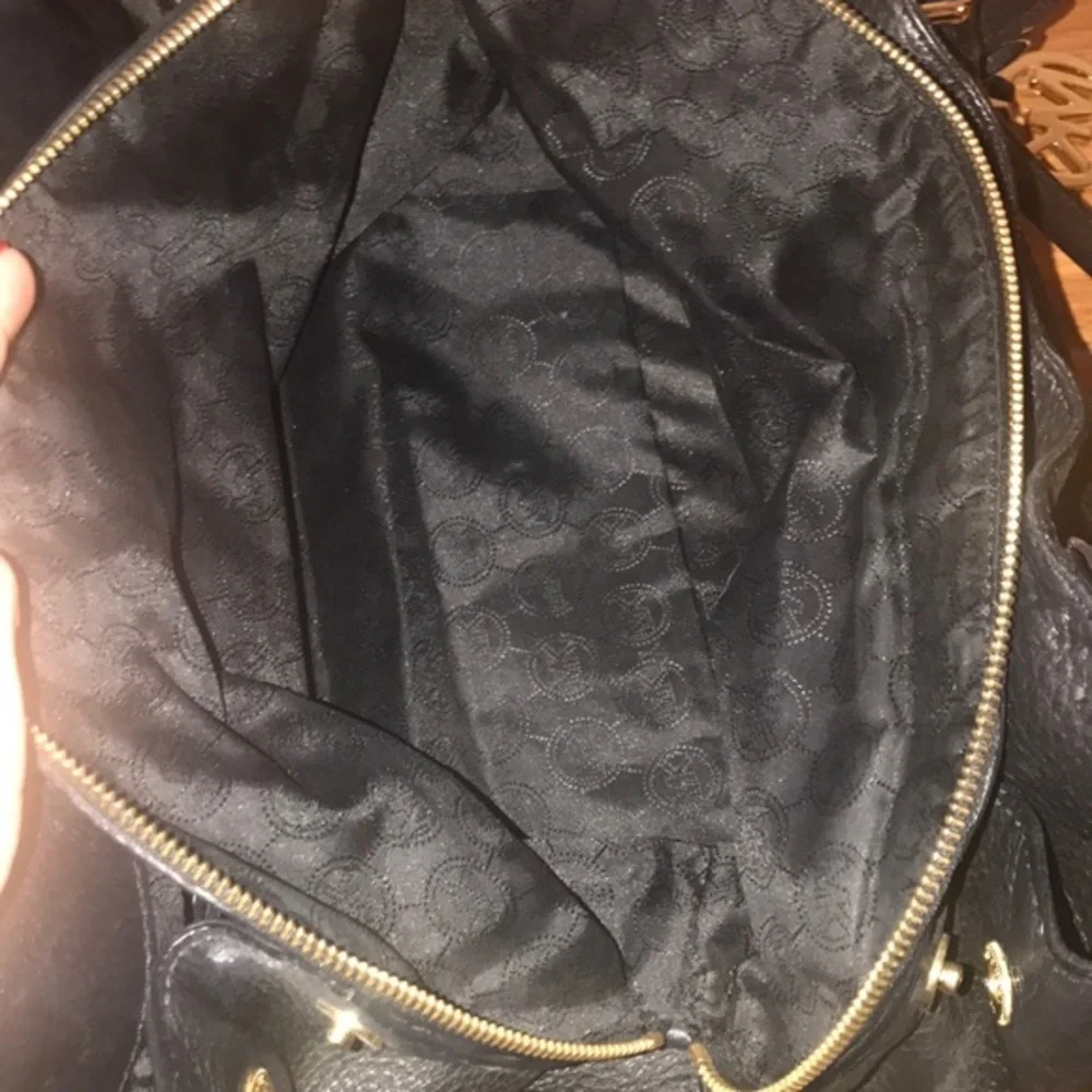 Authentic Michael Kors‎ Medium Tote Bag - Picture 5 of 8